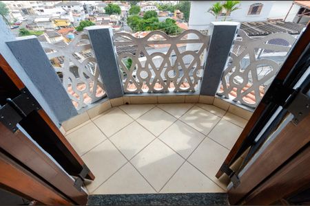 Casa à venda com 192m², 4 quartos e 4 vagas Casa à venda com 192m², 4 quartos e 4 vagasSuíte - Sacada