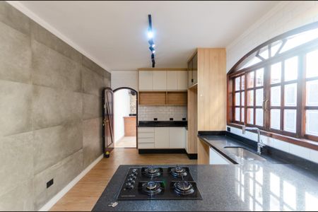 Casa à venda com 192m², 4 quartos e 4 vagas Casa à venda com 192m², 4 quartos e 4 vagasCozinha