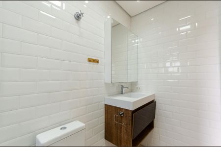 Casa à venda com 192m², 4 quartos e 4 vagas Casa à venda com 192m², 4 quartos e 4 vagasSuíte - Banheiro