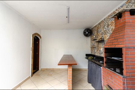 Casa à venda com 192m², 4 quartos e 4 vagas Casa à venda com 192m², 4 quartos e 4 vagasChurrasqueira