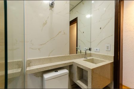 Casa à venda com 192m², 4 quartos e 4 vagas Casa à venda com 192m², 4 quartos e 4 vagasBanheiro