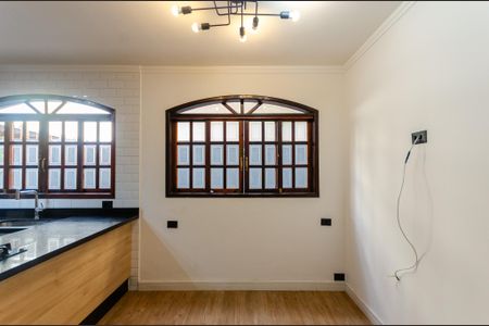 Casa à venda com 192m², 4 quartos e 4 vagas Casa à venda com 192m², 4 quartos e 4 vagasCozinha