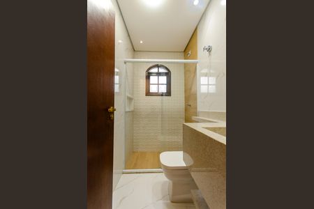 Casa à venda com 192m², 4 quartos e 4 vagas Casa à venda com 192m², 4 quartos e 4 vagasBanheiro