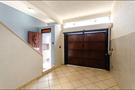 Casa à venda com 192m², 4 quartos e 4 vagas Casa à venda com 192m², 4 quartos e 4 vagasGaragem