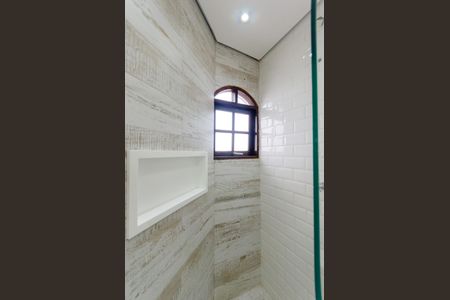 Casa à venda com 192m², 4 quartos e 4 vagas Casa à venda com 192m², 4 quartos e 4 vagasSuíte - Banheiro