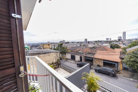 Casa à venda com 135m², 3 quartos e 2 vagas Casa à venda com 135m², 3 quartos e 2 vagasVaranda