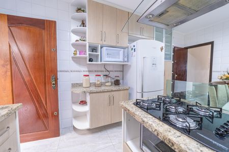 Casa à venda com 135m², 3 quartos e 2 vagas Casa à venda com 135m², 3 quartos e 2 vagasCozinha