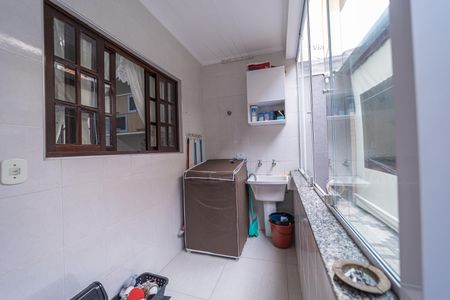 Casa à venda com 135m², 3 quartos e 2 vagas Casa à venda com 135m², 3 quartos e 2 vagasÁrea de Serviço