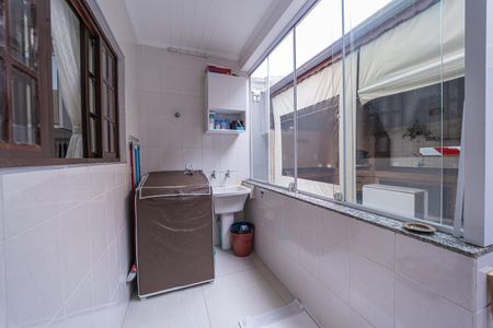 Casa à venda com 135m², 3 quartos e 2 vagas Casa à venda com 135m², 3 quartos e 2 vagasÁrea de Serviço