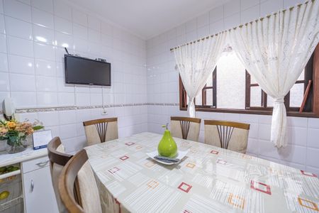 Casa à venda com 135m², 3 quartos e 2 vagas Casa à venda com 135m², 3 quartos e 2 vagasCozinha