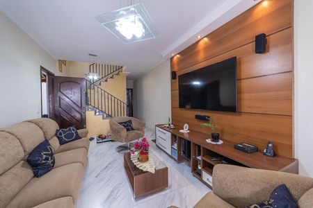 Casa à venda com 135m², 3 quartos e 2 vagas Casa à venda com 135m², 3 quartos e 2 vagasSala