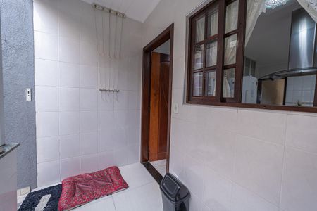 Casa à venda com 135m², 3 quartos e 2 vagas Casa à venda com 135m², 3 quartos e 2 vagasÁrea de Serviço