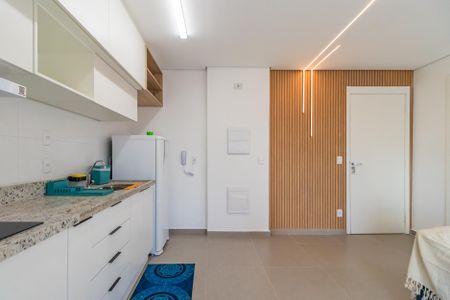 Cozinha de apartamento para alugar com 1 quarto, 40m² em Empresarial 18 do Forte, Barueri