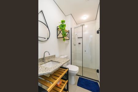 Banheiro de apartamento para alugar com 1 quarto, 40m² em Empresarial 18 do Forte, Barueri