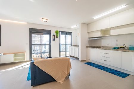 Sala/Quarto de apartamento para alugar com 1 quarto, 40m² em Empresarial 18 do Forte, Barueri