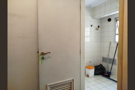 Apartamento para alugar com 112m², 3 quartos e 1 vaga Apartamento para alugar com 112m², 3 quartos e 1 vagaDependência de serviço