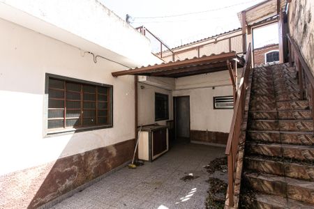 Casa para alugar com 60m², 1 quarto e sem vagaQuintal