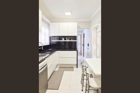 Apartamento à venda com 150m², 4 quartos e 3 vagasCozinha