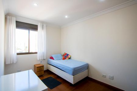 Apartamento à venda com 139m², 4 quartos e 2 vagasQuarto 3
