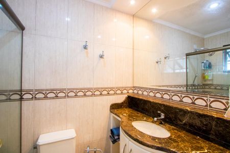Apartamento à venda com 139m², 4 quartos e 2 vagasBanheiro social