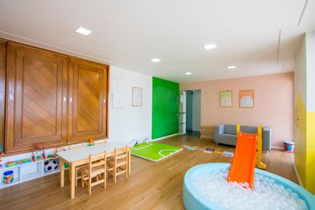 Apartamento à venda com 139m², 4 quartos e 2 vagasÁrea comum - Brinquedoteca