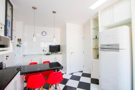 Apartamento à venda com 139m², 4 quartos e 2 vagasCozinha