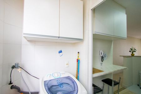 Apartamento à venda com 60m², 3 quartos e 1 vagaÁrea de serviço