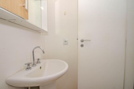 Apartamento à venda com 76m², 3 quartos e 1 vaga Apartamento à venda com 76m², 3 quartos e 1 vagaBanheiro da Suíte