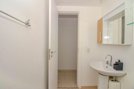Apartamento à venda com 76m², 3 quartos e 1 vaga Apartamento à venda com 76m², 3 quartos e 1 vagaBanheiro Social