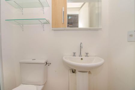 Apartamento à venda com 76m², 3 quartos e 1 vaga Apartamento à venda com 76m², 3 quartos e 1 vagaBanheiro da Suíte