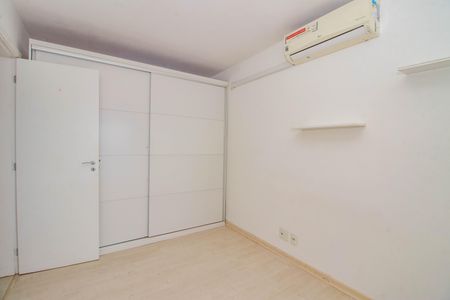 Apartamento à venda com 76m², 3 quartos e 1 vaga Apartamento à venda com 76m², 3 quartos e 1 vagaSuíte