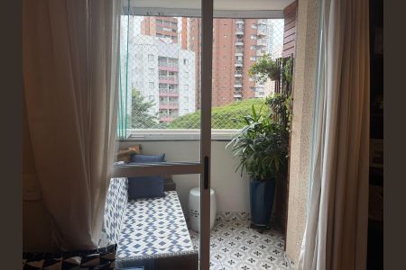 Apartamento à venda com 79m², 3 quartos e 2 vagas Apartamento à venda com 79m², 3 quartos e 2 vagasVaranda