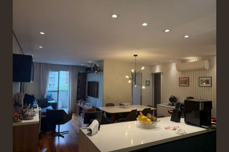 Apartamento à venda com 79m², 3 quartos e 2 vagas Apartamento à venda com 79m², 3 quartos e 2 vagasSala