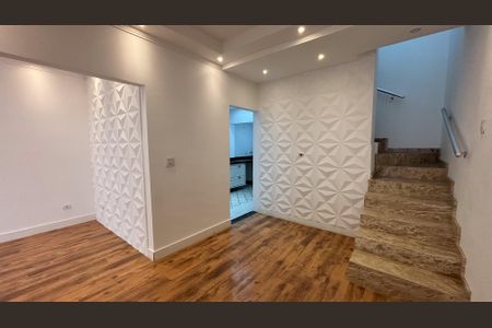 Sala de casa de condomínio para alugar com 2 quartos, 100m² em Jardim das Industrias, Jacareí
