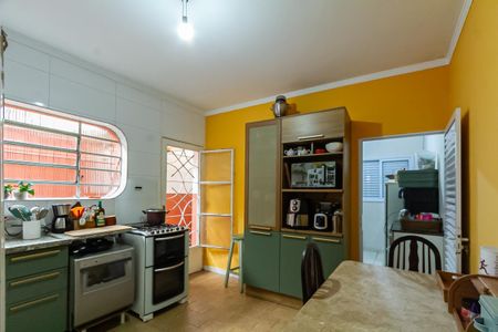 Casa à venda com 183m², 3 quartos e 2 vagas Casa à venda com 183m², 3 quartos e 2 vagasCozinha
