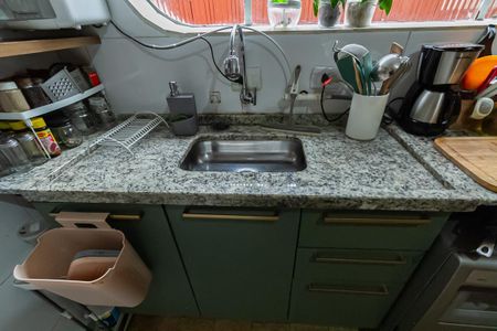 Casa à venda com 183m², 3 quartos e 2 vagas Casa à venda com 183m², 3 quartos e 2 vagasCozinha