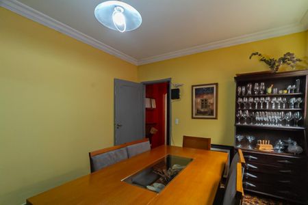 Casa à venda com 183m², 3 quartos e 2 vagas Casa à venda com 183m², 3 quartos e 2 vagasSala de Jantar