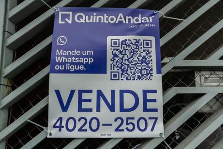Casa à venda com 183m², 3 quartos e 2 vagas Casa à venda com 183m², 3 quartos e 2 vagasPlaca ACBY-323
