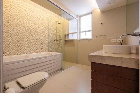 Apartamento para alugar com 189m², 3 quartos e 2 vagas Apartamento para alugar com 189m², 3 quartos e 2 vagasBanheiro