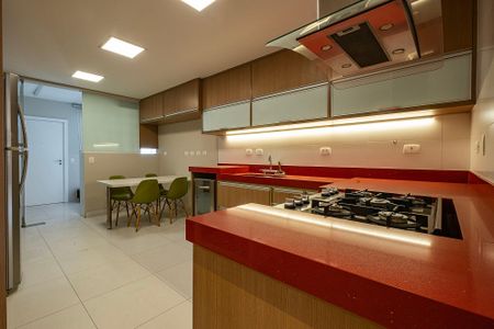 Apartamento para alugar com 189m², 3 quartos e 2 vagas Apartamento para alugar com 189m², 3 quartos e 2 vagasCozinha