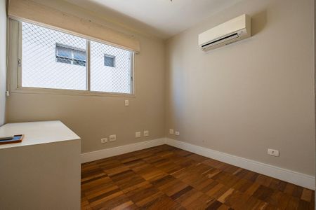 Apartamento para alugar com 189m², 3 quartos e 2 vagas Apartamento para alugar com 189m², 3 quartos e 2 vagasQuarto 2