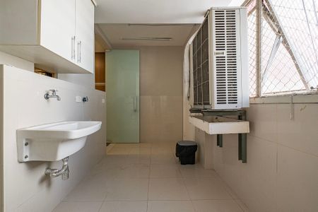 Apartamento para alugar com 189m², 3 quartos e 2 vagas Apartamento para alugar com 189m², 3 quartos e 2 vagasÁrea de Serviço