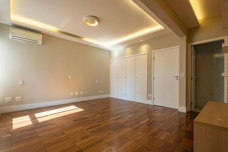 Apartamento para alugar com 189m², 3 quartos e 2 vagas Apartamento para alugar com 189m², 3 quartos e 2 vagasSuíte