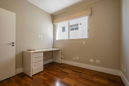 Apartamento para alugar com 189m², 3 quartos e 2 vagas Apartamento para alugar com 189m², 3 quartos e 2 vagasQuarto 2