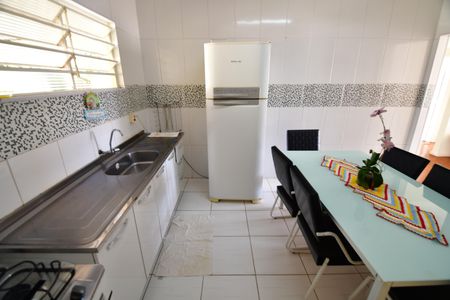 Casa para alugar com 194m², 3 quartos e 2 vagasCozinha
