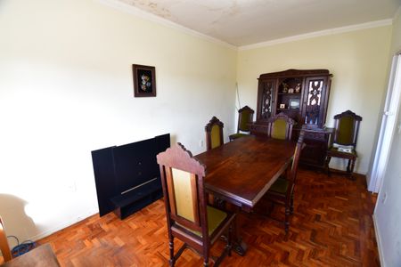 Casa para alugar com 194m², 3 quartos e 2 vagasQuarto 1