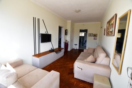 Sala de casa para alugar com 3 quartos, 194m² em Parque São Quirino, Campinas