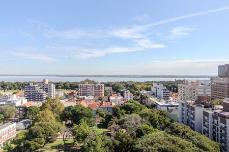 Suíte de apartamento à venda com 2 quartos, 104m² em Menino Deus  Cidade, Porto Alegre