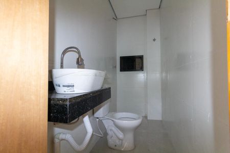 Apartamento à venda com 55m², 2 quartos e sem vaga Apartamento à venda com 55m², 2 quartos e sem vagaBanheiro