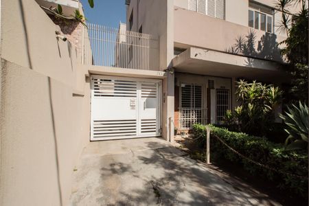 Apartamento para alugar com 117m², 2 quartos e 1 vagaFrente